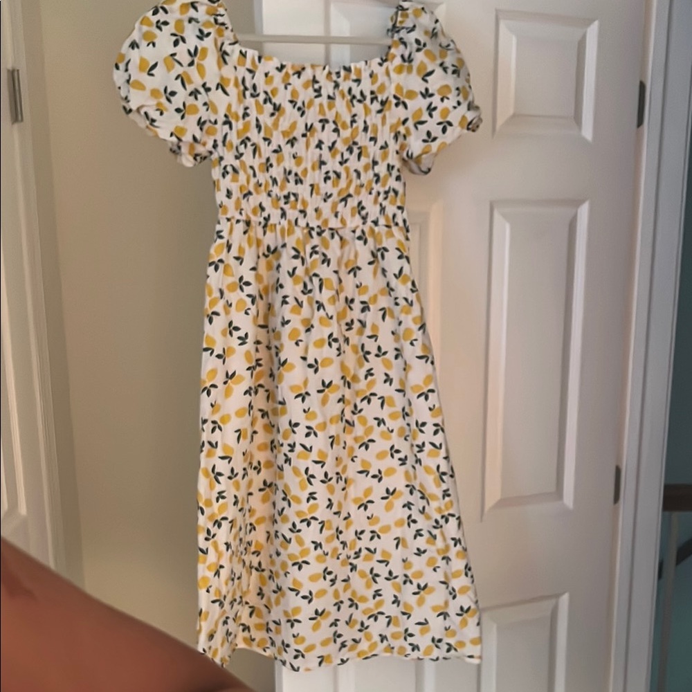 NWOT Lemon Pattern Puff Sleeve Dress